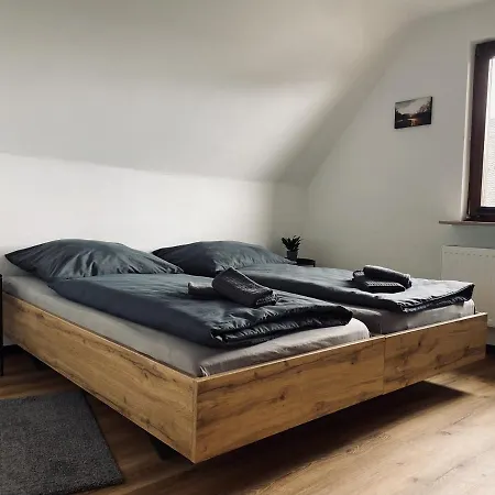 Ringtoys Mit Einem Gemeinschaftsbad One Bathroom To Share With Four *